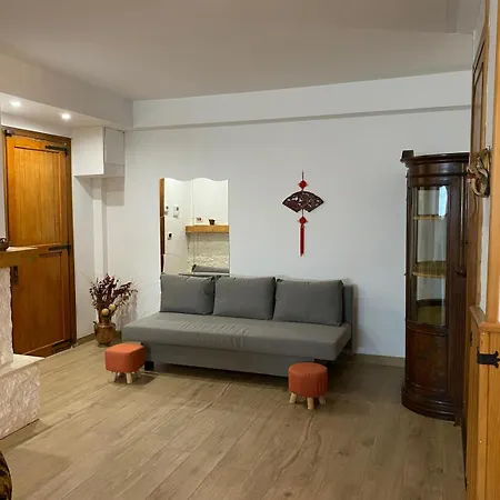 Visit Rome From A Quiet Place Apartment